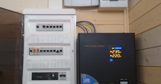 Установка и подключение стабилизаторов напряжения от 583 руб в Малоярославце - ЭлектроМлр